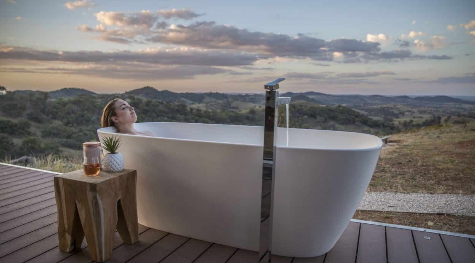 mini moon accommodation bath